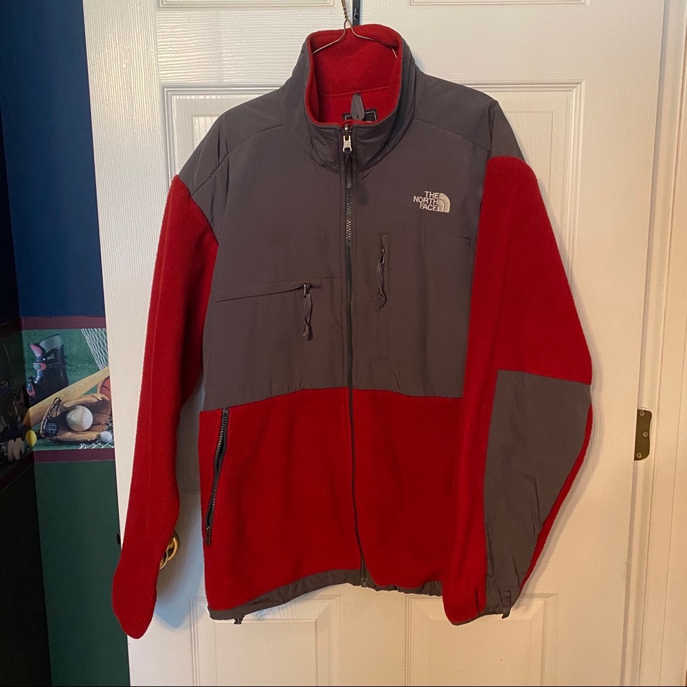 NORTH FACE | Men’s Classic North Face Jacket, Red
